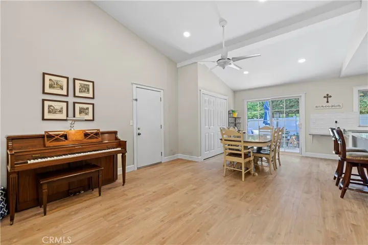 25855 Empalmo Court, Valencia, California 91355