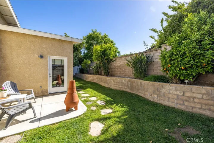 25855 Empalmo Court, Valencia, California 91355