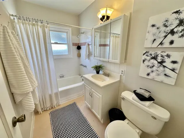 857 Lafayette Ave, San Leandro, California 94577