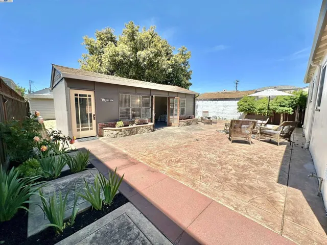857 Lafayette Ave, San Leandro, California 94577