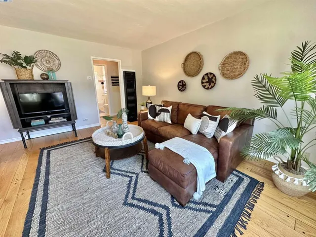 857 Lafayette Ave, San Leandro, California 94577