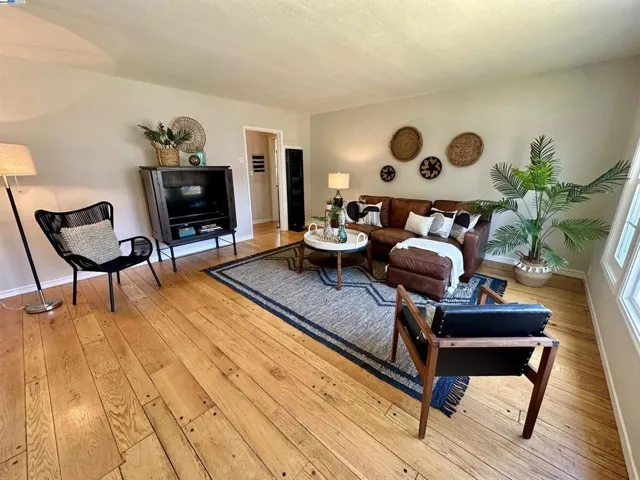 857 Lafayette Ave, San Leandro, California 94577