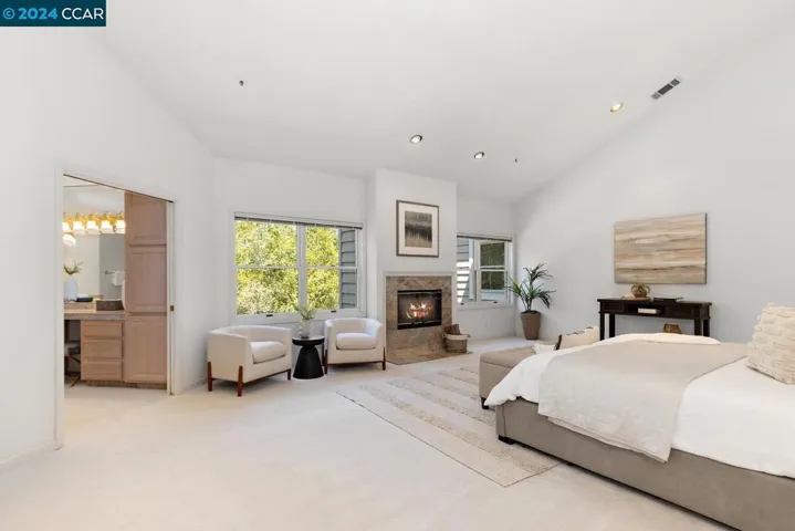 27 Merrill Circle S, Moraga, California 94556