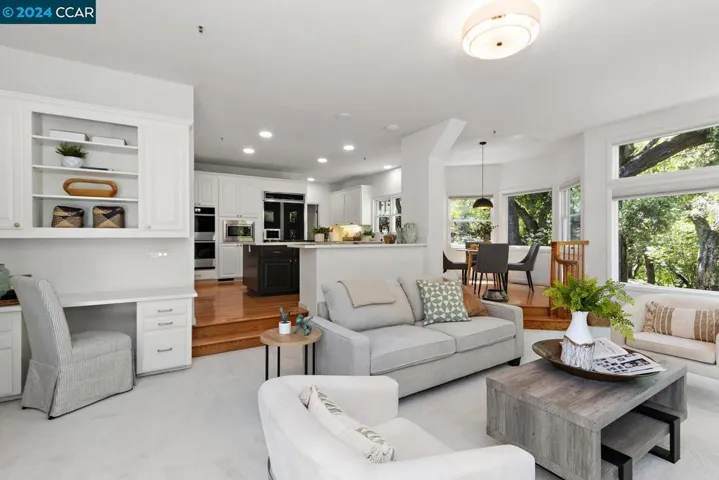 27 Merrill Circle S, Moraga, California 94556