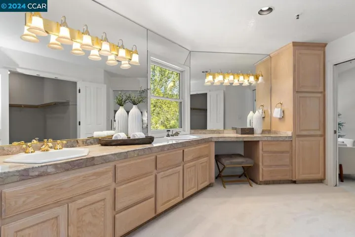27 Merrill Circle S, Moraga, California 94556
