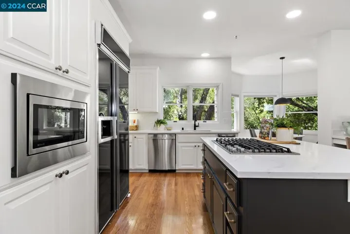 27 Merrill Circle S, Moraga, California 94556