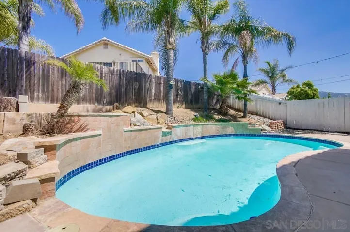 9185 Lake Valley Rd, El Cajon, California 92021