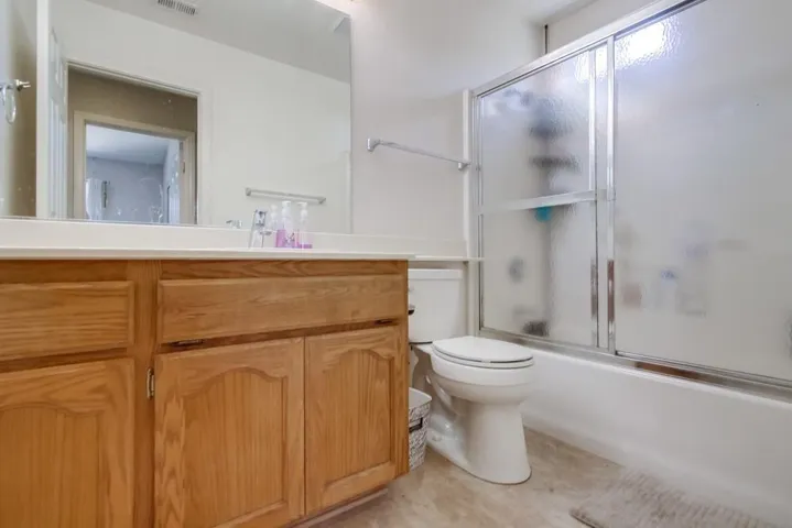 9185 Lake Valley Rd, El Cajon, California 92021