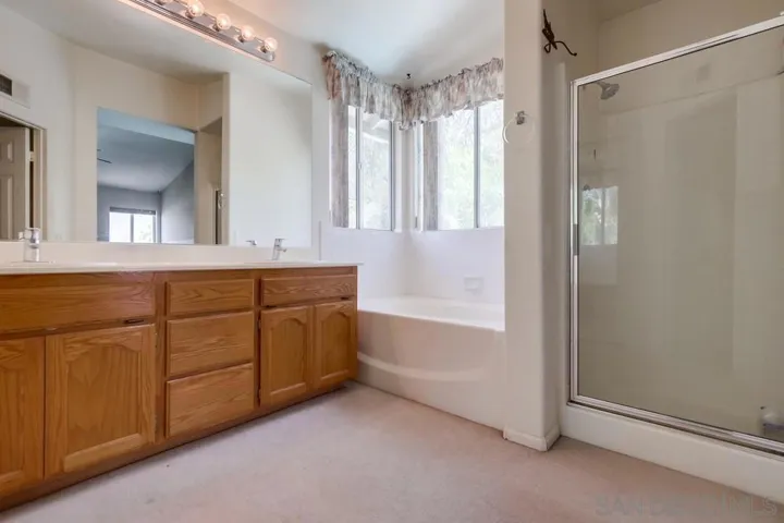 9185 Lake Valley Rd, El Cajon, California 92021