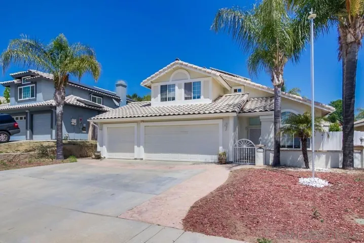 9185 Lake Valley Rd, El Cajon, California 92021