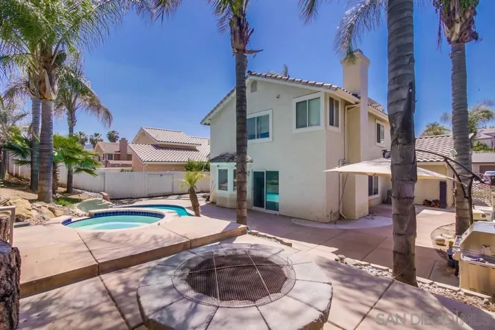 9185 Lake Valley Rd, El Cajon, California 92021