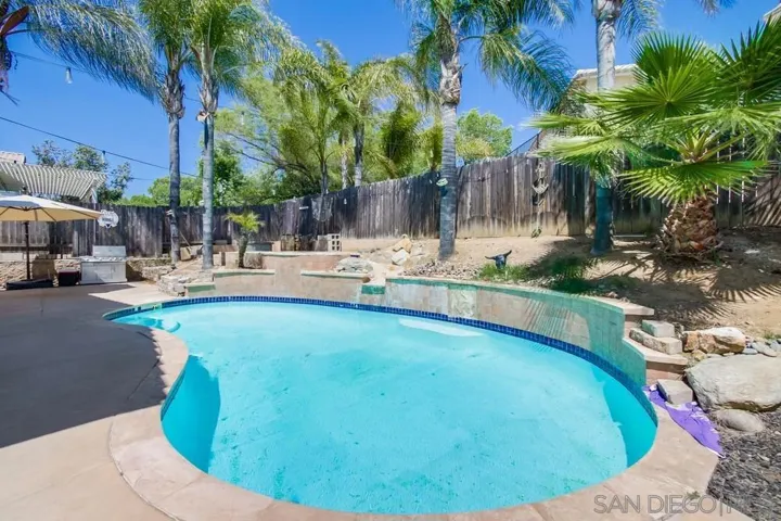 9185 Lake Valley Rd, El Cajon, California 92021