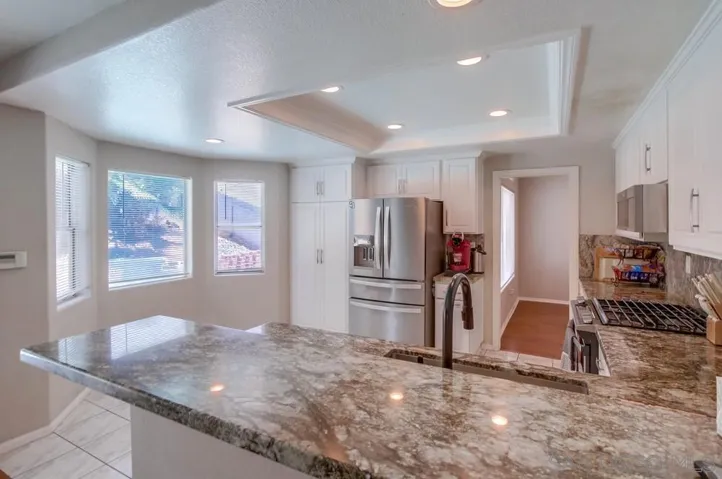 9185 Lake Valley Rd, El Cajon, California 92021