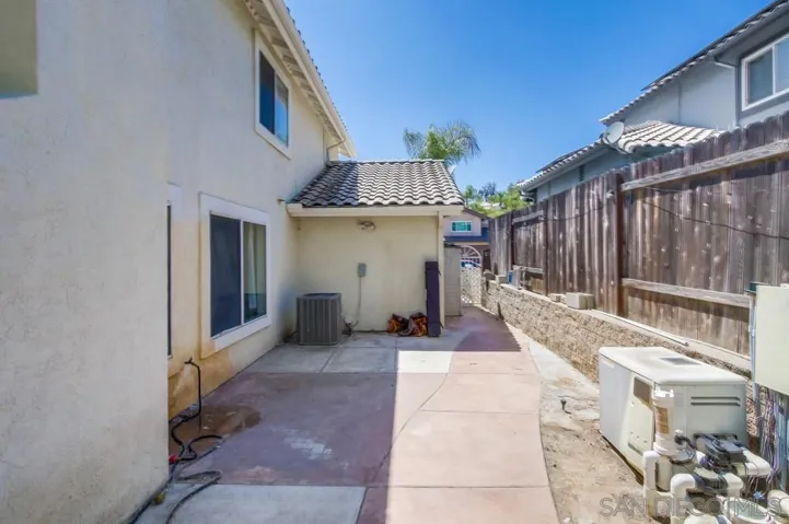 9185 Lake Valley Rd, El Cajon, California 92021