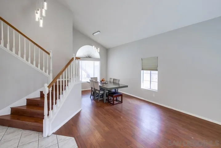 9185 Lake Valley Rd, El Cajon, California 92021