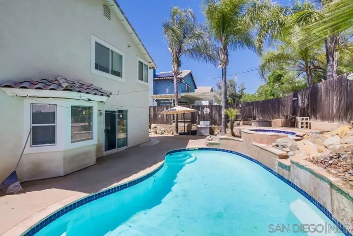 9185 Lake Valley Rd, El Cajon, California 92021