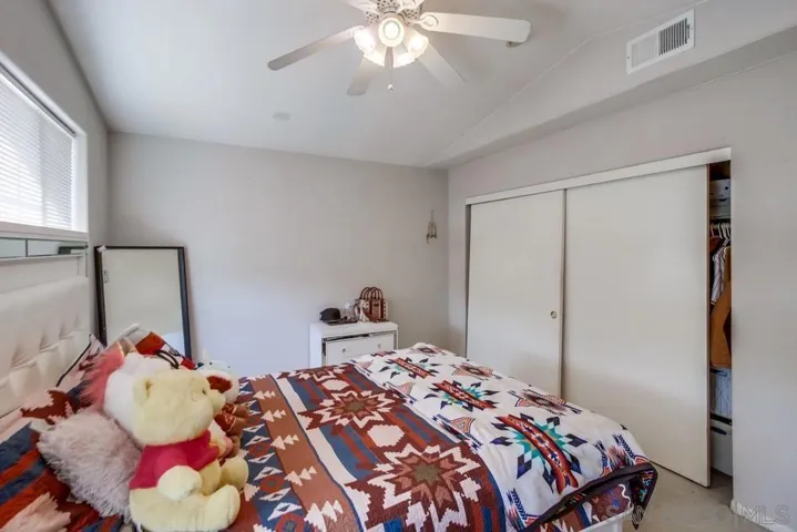 9185 Lake Valley Rd, El Cajon, California 92021