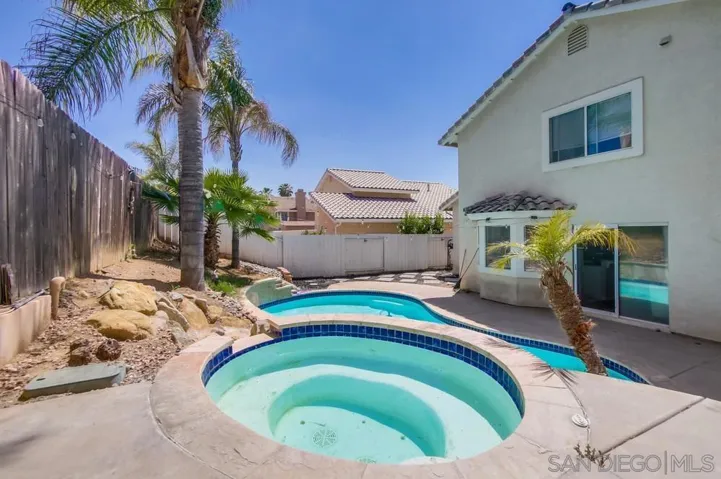 9185 Lake Valley Rd, El Cajon, California 92021