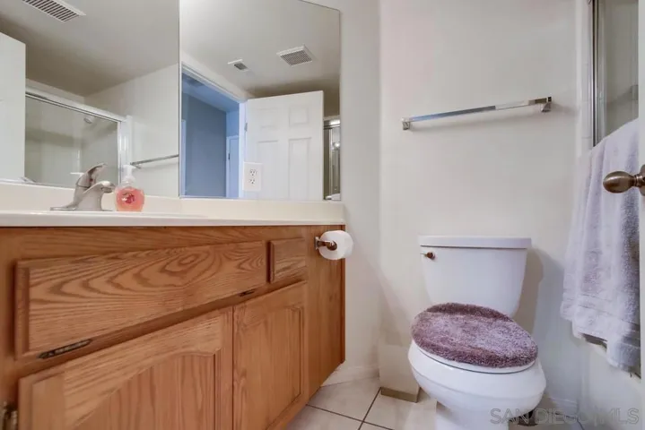 9185 Lake Valley Rd, El Cajon, California 92021