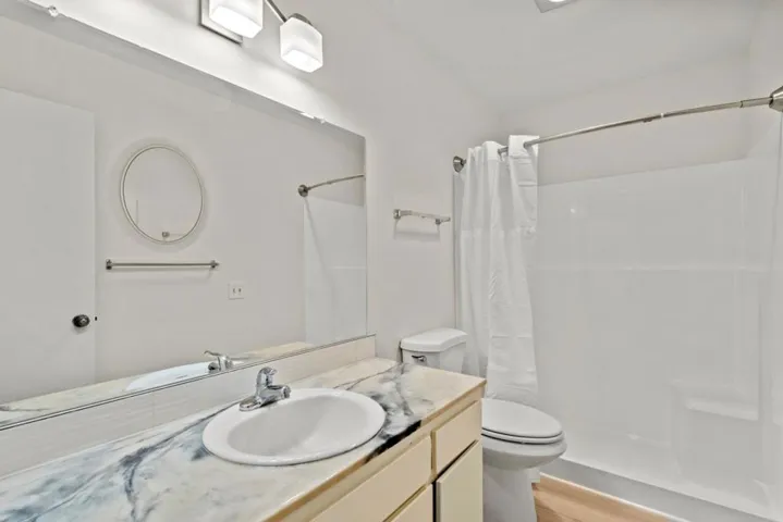 250 Forest Ridge Road 14, Monterey, California 93940