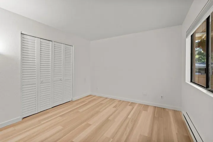 250 Forest Ridge Road 14, Monterey, California 93940