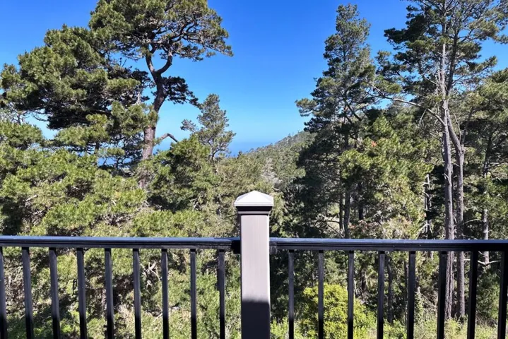 250 Forest Ridge Road 14, Monterey, California 93940
