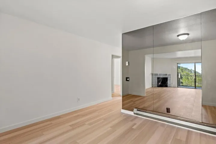 250 Forest Ridge Road 14, Monterey, California 93940