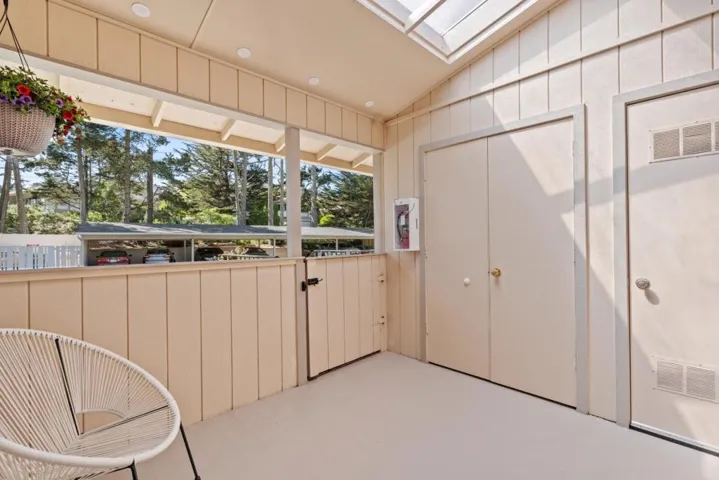 250 Forest Ridge Road 14, Monterey, California 93940