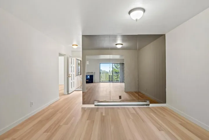 250 Forest Ridge Road 14, Monterey, California 93940