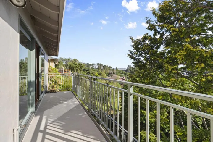 1516 La Mesa Drive, Burlingame, California 94010