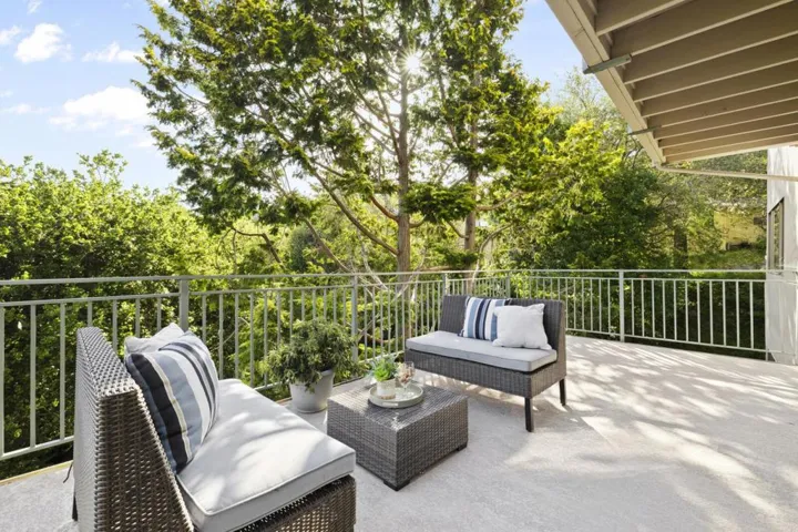 1516 La Mesa Drive, Burlingame, California 94010