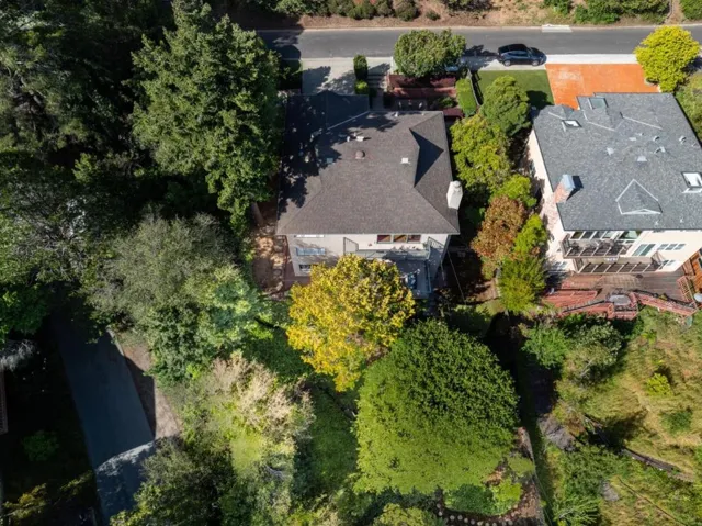 1516 La Mesa Drive, Burlingame, California 94010