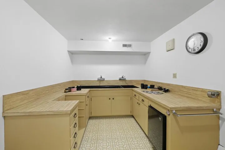1516 La Mesa Drive, Burlingame, California 94010