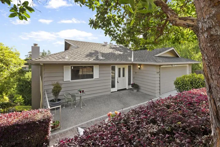 1516 La Mesa Drive, Burlingame, California 94010