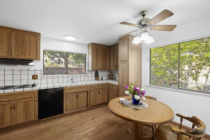 1516 La Mesa Drive, Burlingame, California 94010