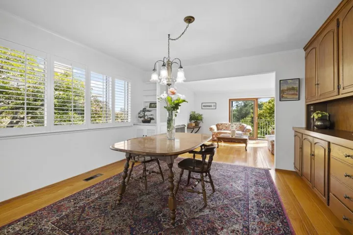 1516 La Mesa Drive, Burlingame, California 94010