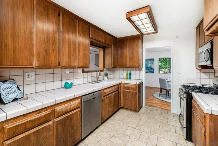 69 E E I St, Chula Vista, California 91910
