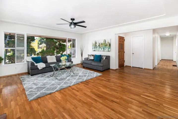 69 E E I St, Chula Vista, California 91910