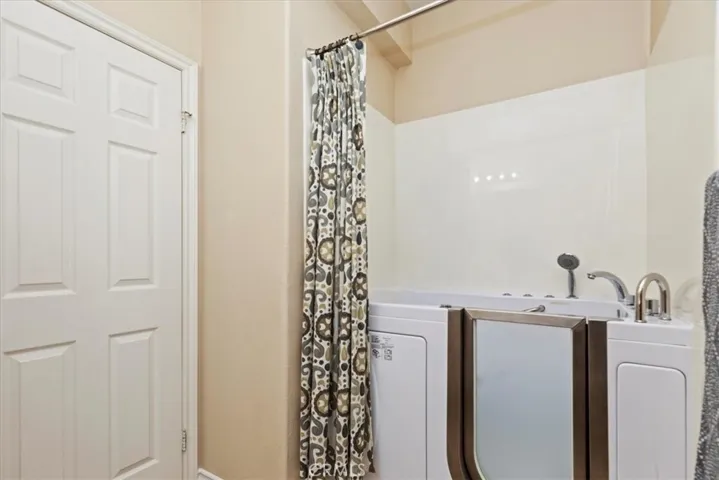 27517 Murrieta Oaks Avenue, Murrieta, California 92562