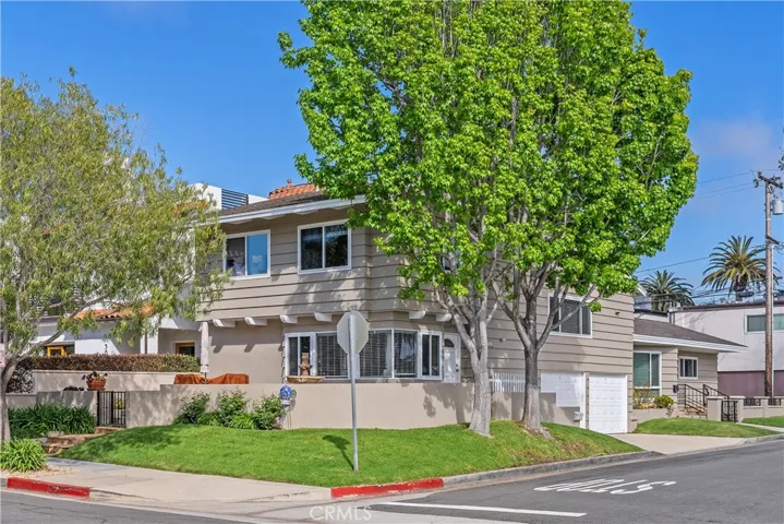 500 Larkspur Avenue, Corona Del Mar, California 92625