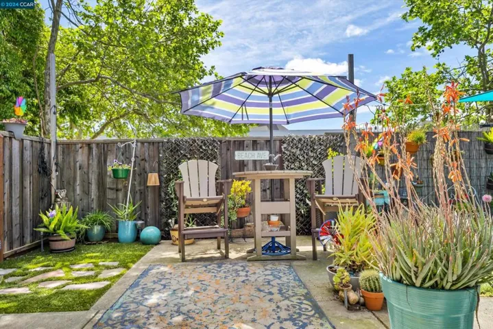 113 Elbridge Ave A, Cloverdale, California 95425