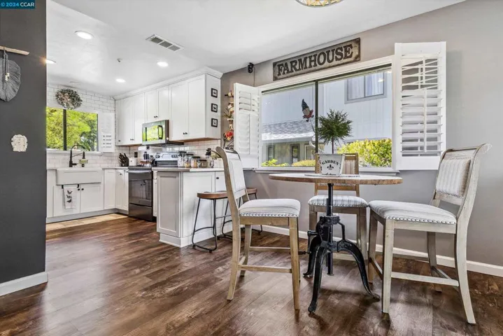 113 Elbridge Ave A, Cloverdale, California 95425