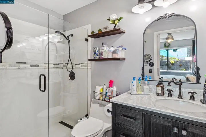 113 Elbridge Ave A, Cloverdale, California 95425