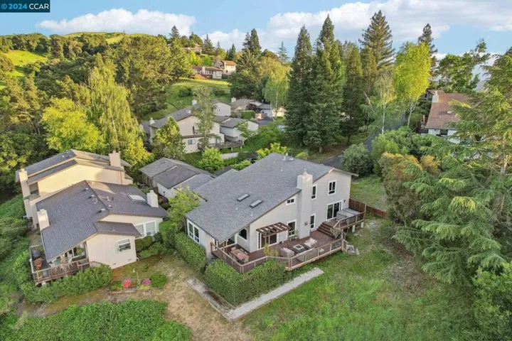 114 Alta Mesa Ct, Moraga, California 94556