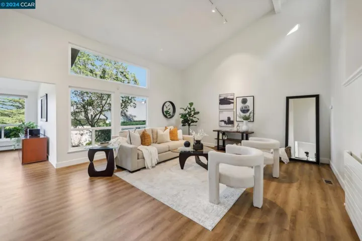 114 Alta Mesa Ct, Moraga, California 94556