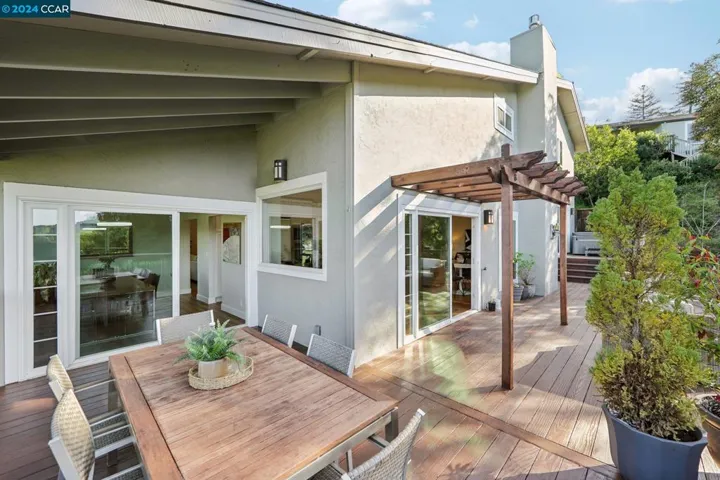 114 Alta Mesa Ct, Moraga, California 94556