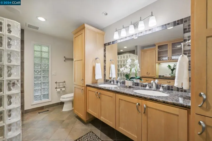 114 Alta Mesa Ct, Moraga, California 94556