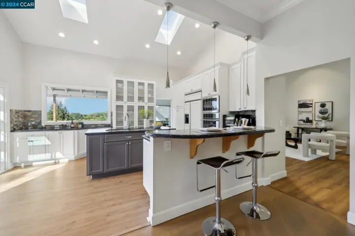 114 Alta Mesa Ct, Moraga, California 94556