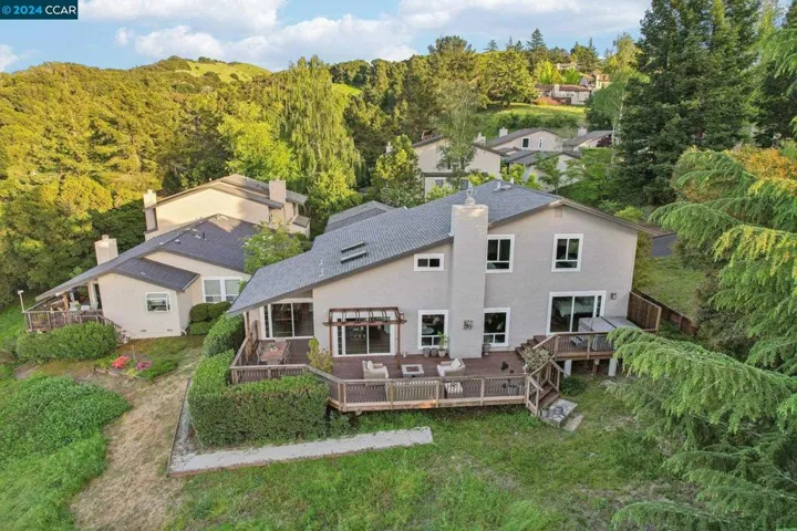 114 Alta Mesa Ct, Moraga, California 94556