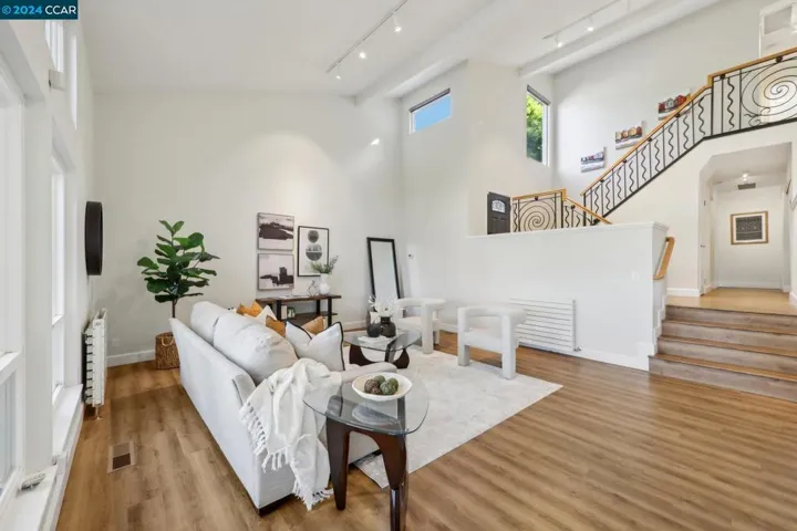 114 Alta Mesa Ct, Moraga, California 94556